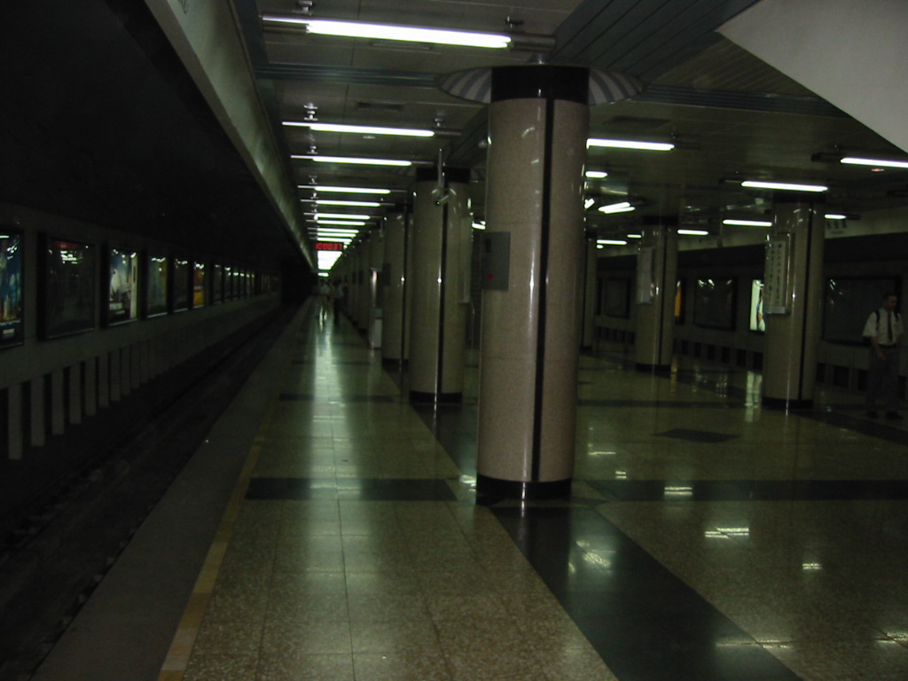 101-0129_img.jpg