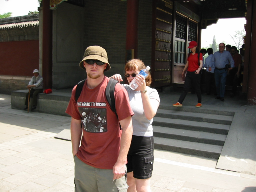 102-0230_img.jpg
