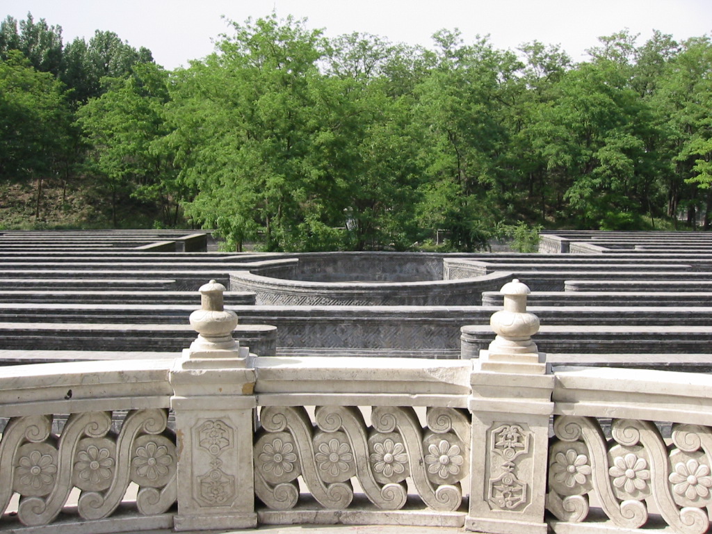 103-0308_img.jpg