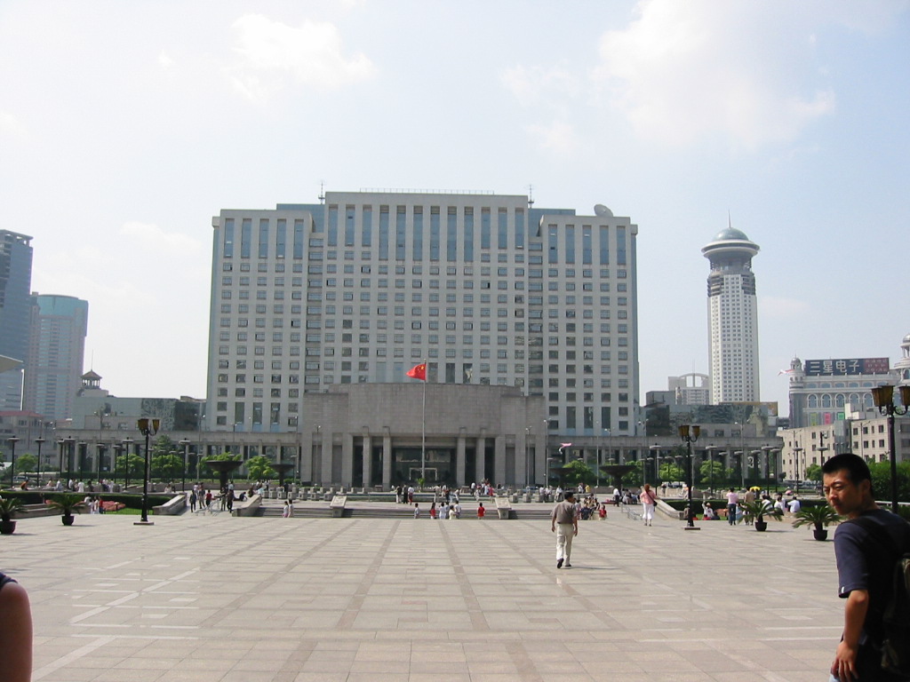105-0506_img.jpg