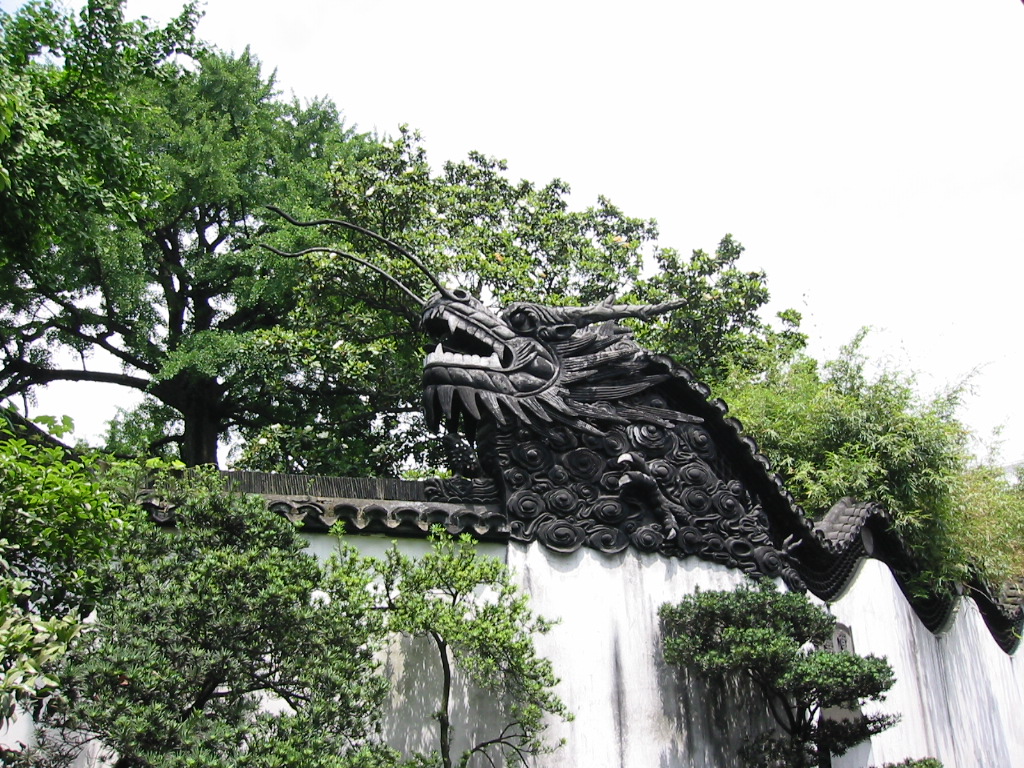 105-0523_img.jpg